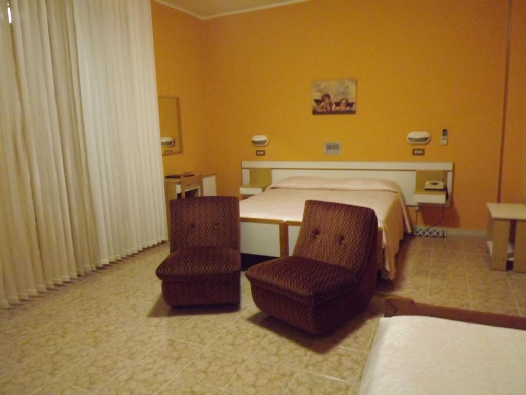Hotel Cristina Chianciano Terme Bilik gambar