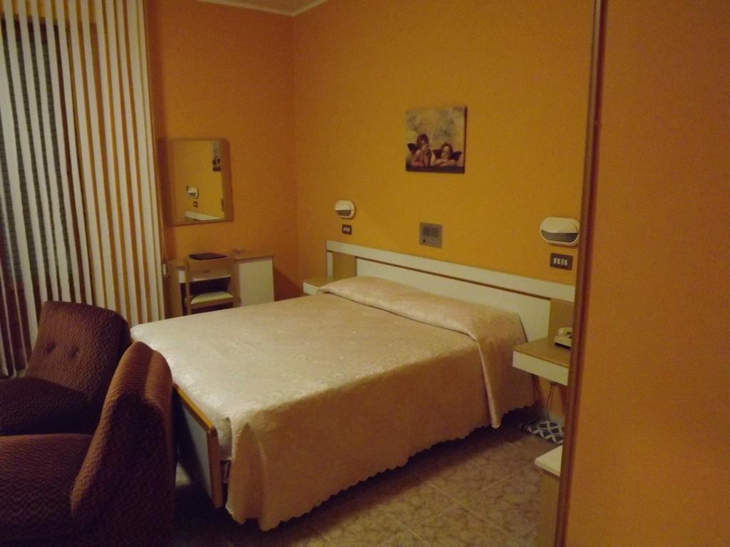 Hotel Cristina Chianciano Terme Bilik gambar
