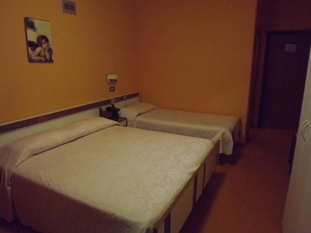 Hotel Cristina Chianciano Terme Bilik gambar